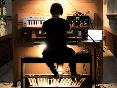 Organ & Live-Looping Workshop: Machine Prayer (Electric Spring)