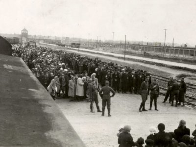 Photographing the Holocaust - Dr Stefan Hoerdler