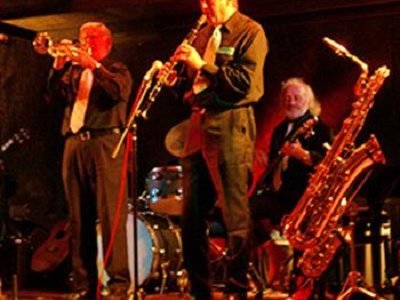 Festive Jazz at the Shops With the John Shillito Jazz Band