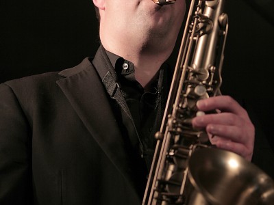 SUNDAY LUNCHTIME JAZZ LIVE! Saxophonist Neil Maya