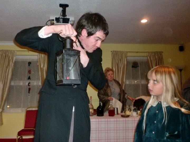 A little girl asks for news of her father