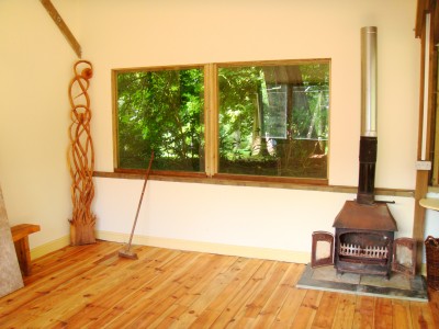 Shared Studio space - desk in beautiful woodland studio  Totnes